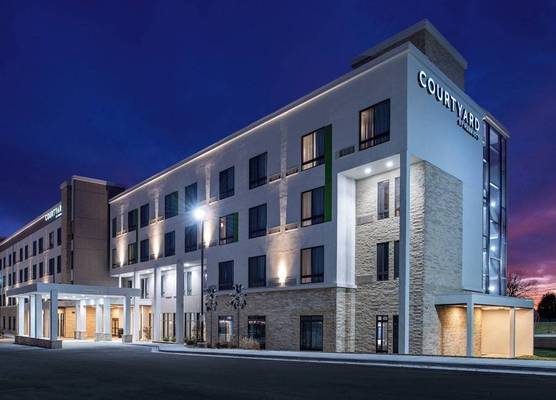Courtyard Kansas City Olathe 1