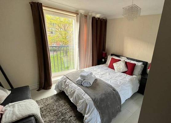 Stunning 3-bed Apartment in Croydon 1