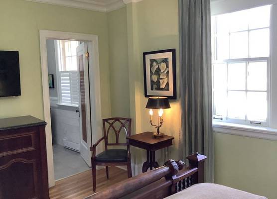 Manoir Chamberland (Adults Only, No Pets) 1