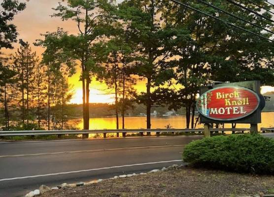 Birch Knoll Motel 1