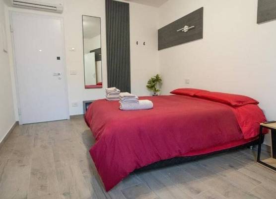 ESTENSIA Room & Suite 1