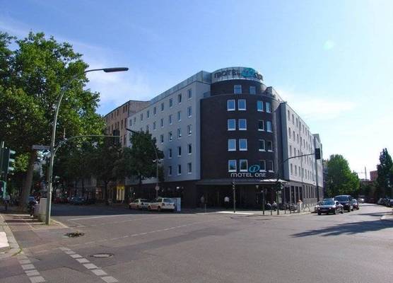 Motel One Berlin-Bellevue 1