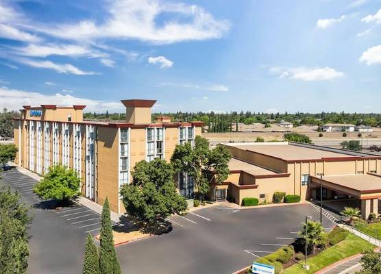 Wyndham Sacramento 1