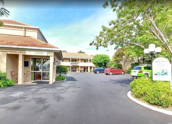 Tuscana Motor Lodge 1