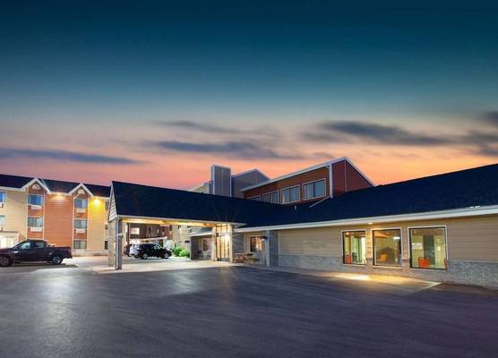 AmericInn by Wyndham Iron River 1