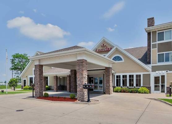 AmericInn by Wyndham Monmouth 1