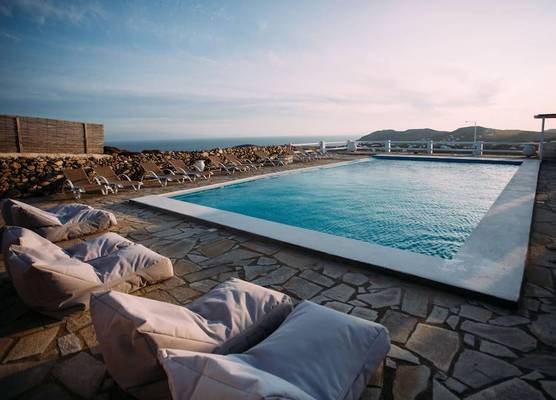 Mykonos Supreme Comfort Suites & Villas 1