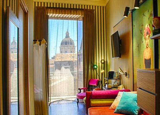 Roby's boutique rooms 1