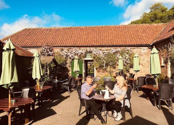 Wolds Village Hotel 1