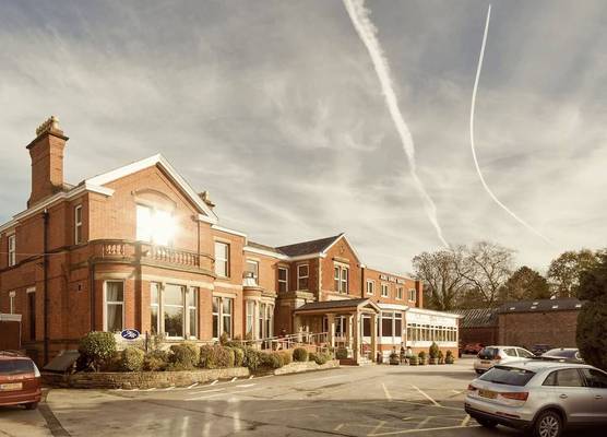 Alma Lodge Hotel & Events Venue 1