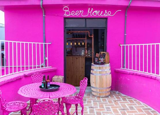 Mala Vecindad Beer Hotel 1