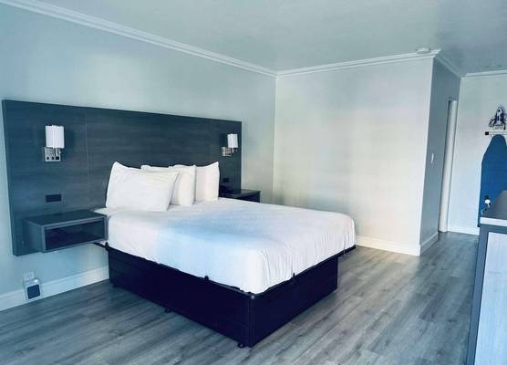 SureStay by Best Western Fresno Central 1