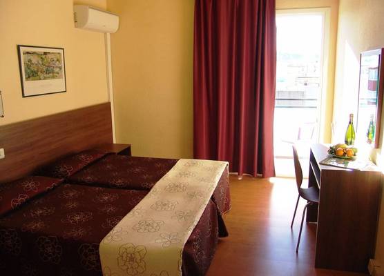 Hotel Golden Sand 1