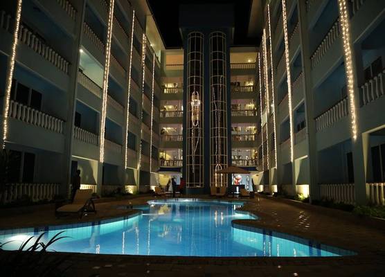 Cowrie Shell Beach Apartments Official 1