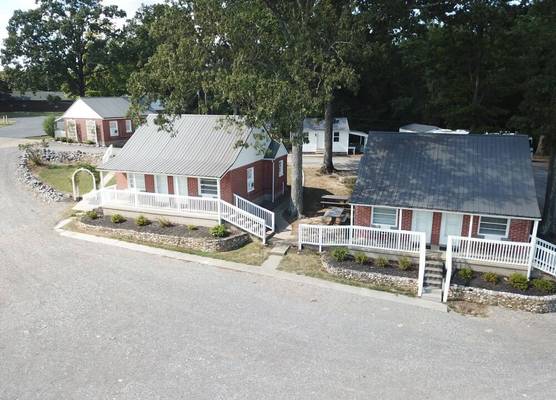 Early American Motel 1