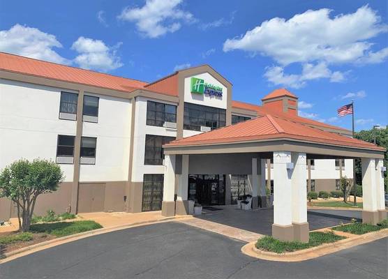Holiday Inn Express HILLSBOROUGH (DURHAM AREA) by IHG 1