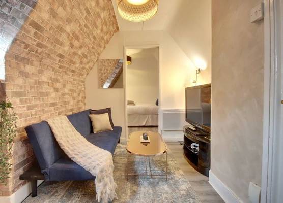 Loft on the Common- Near Southsea Beach 1
