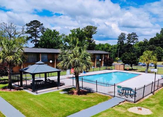 Howard Johnson by Wyndham Athens 1