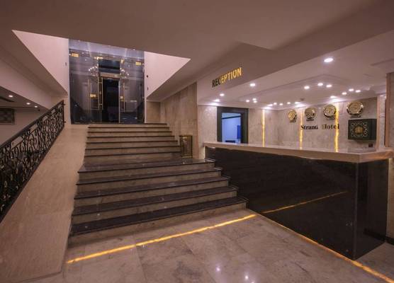 Strand Hotel Jordan 1