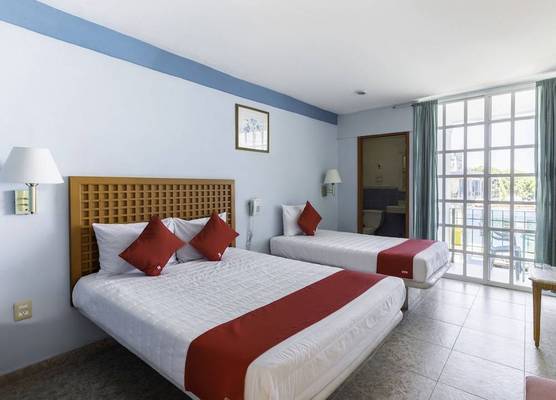 Hotel Gandhi 1