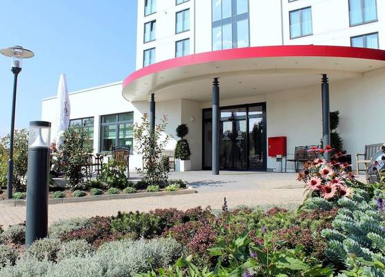 Best Western Queens Hotel Pforzheim-Niefern 1