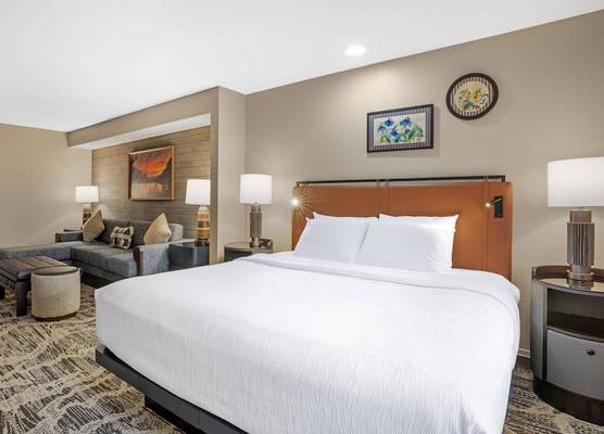 Best Western Plus GranTree Inn 1