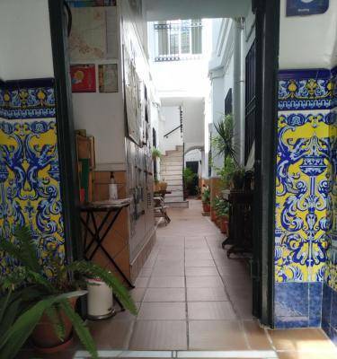 Apartamentos Fernando El Catolico 1