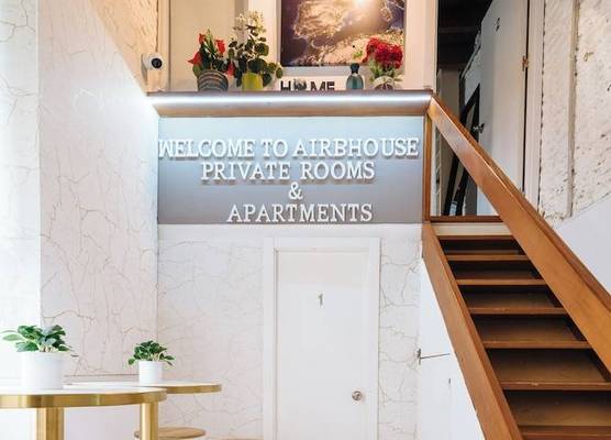 Airbhouse Private Rooms & Apartments 1