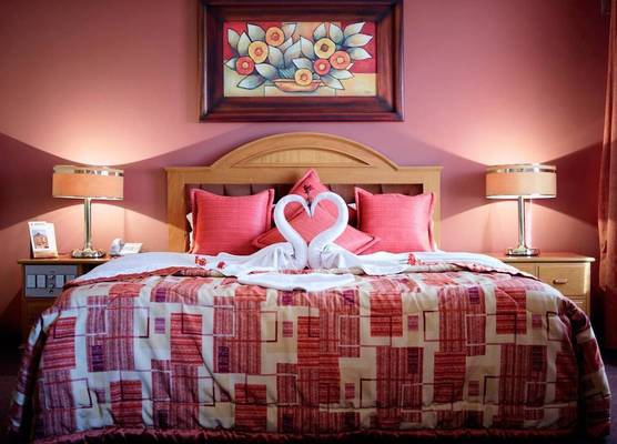 Cesar's Plaza Hotel 1