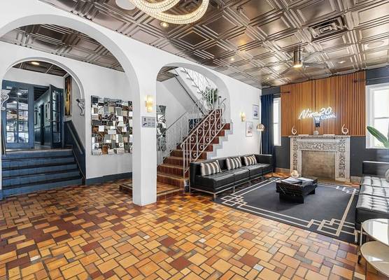 Nine20 Collins Apartments by Lowkl 1