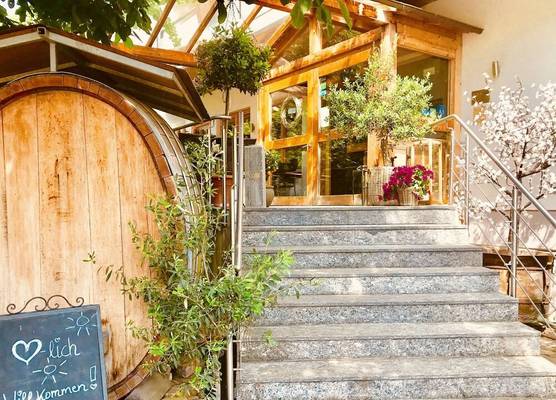 Hotel Weingut Dehren 1