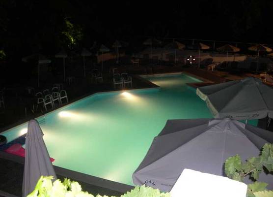 Paradise Hotel 1