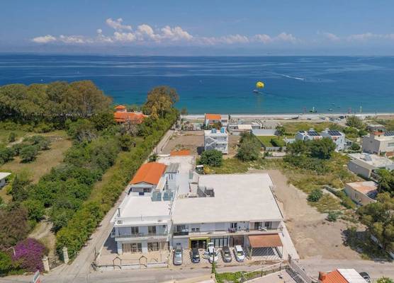 Blue Wave Suites - Ixia 1
