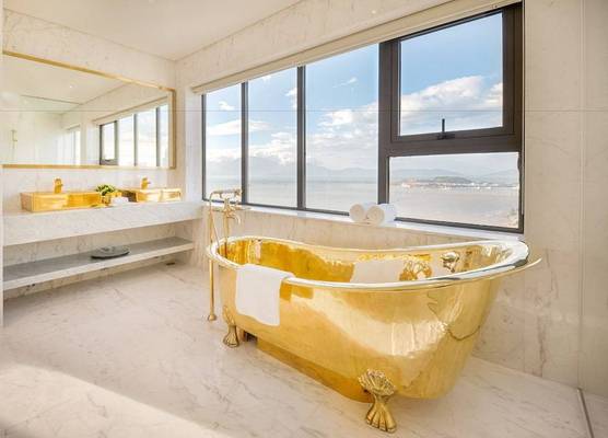 Wyndham Danang Golden Bay - Free Shuttle Bus to Beach 1
