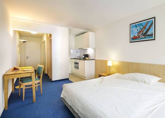 Central Hotel Post 1