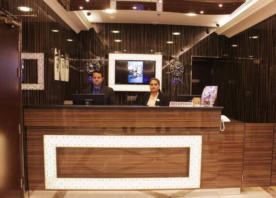 Montreal Naif Hotel 1