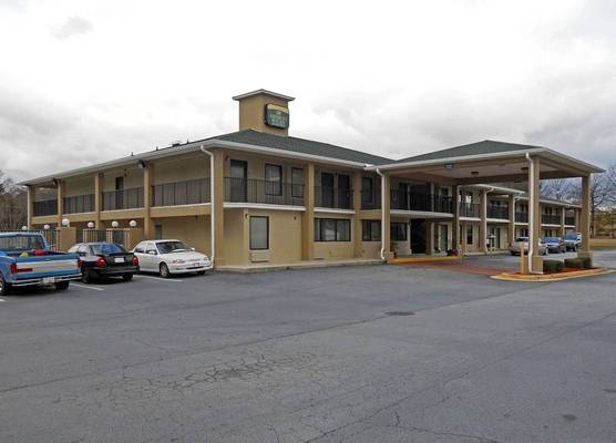 Americas Best Inn & Suites - Decatur 1