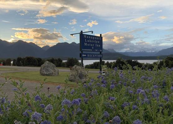 Te Anau Manapouri Lake Hotel 1