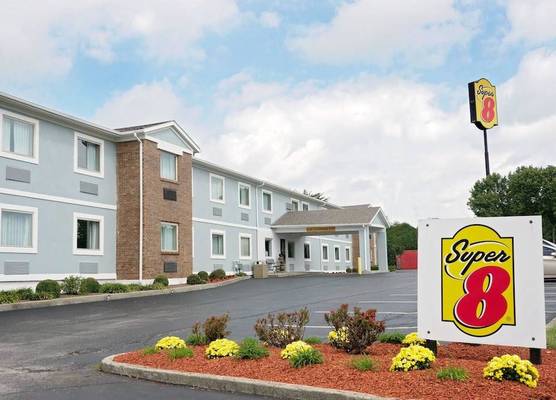 Super 8 by Wyndham Lexington Hamburg Area 1