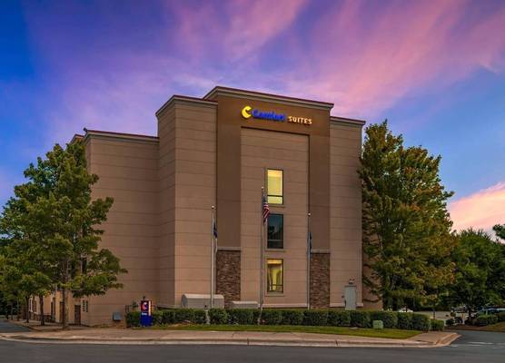 Comfort Suites Huntersville near Lake Norman 1