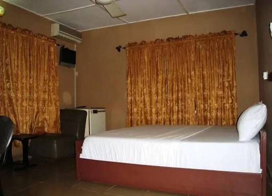 Hillview Hotel 1