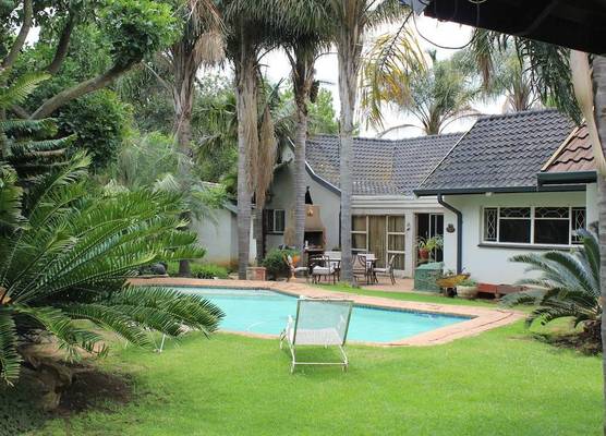 Airport Modjadji Guesthouse 1