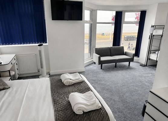 399 Prom - Blackpool Hotel 1