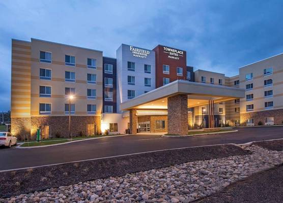 Fairfield Inn & Suites by Marriott Altoona 1