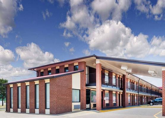 Super 8 by Wyndham Chattanooga Ooltewah 1