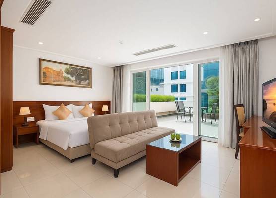 White Lotus Hotel Saigon 1