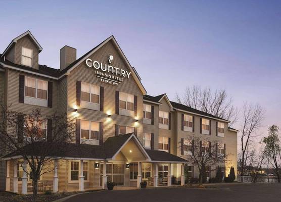 Country Inn & Suites by Radisson, Forest Lake, MN 1