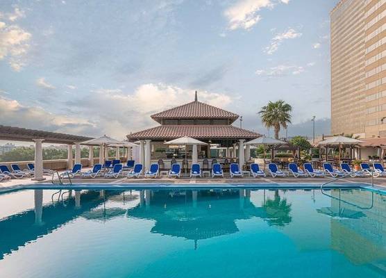 Hyatt Regency Dubai & The Galleria Residence 1
