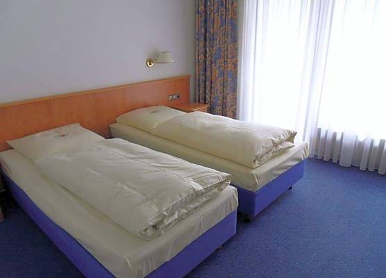 Hotel Stadt Homburg - An den Universitätskliniken 1