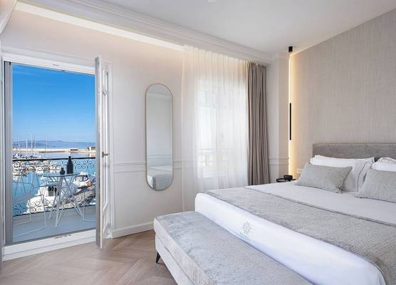 Riviera Suites 1